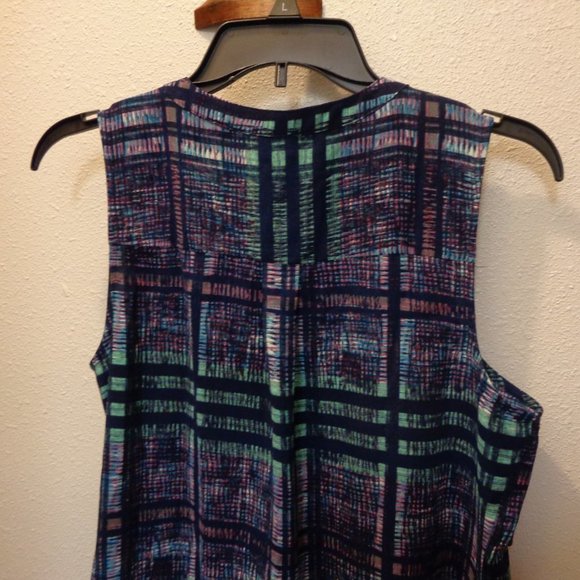 APT. 9 Tank Top With Zipper Size Medium - Picture 8 of 10